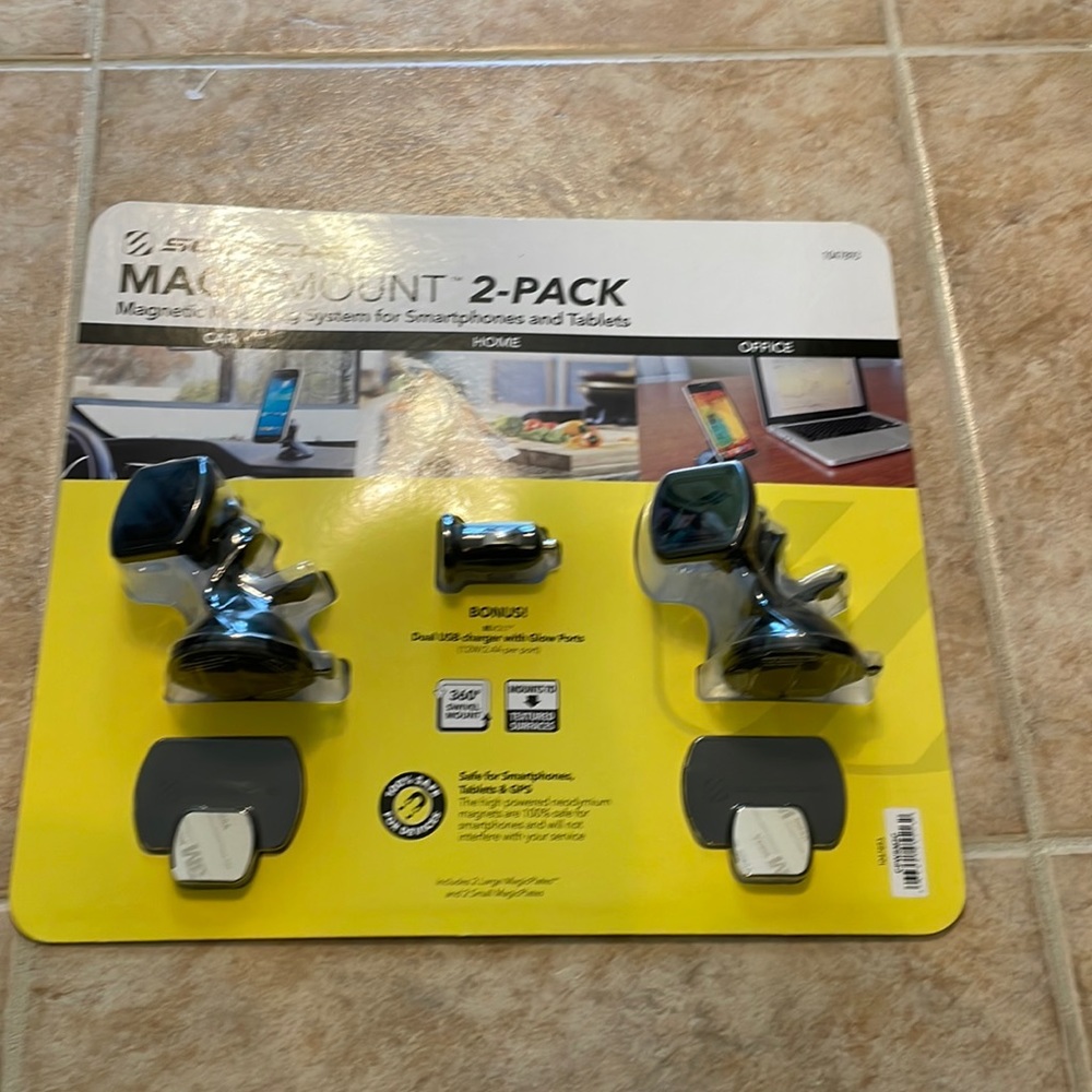 Magic mount 2 pack for smartphones and tablets. NWT